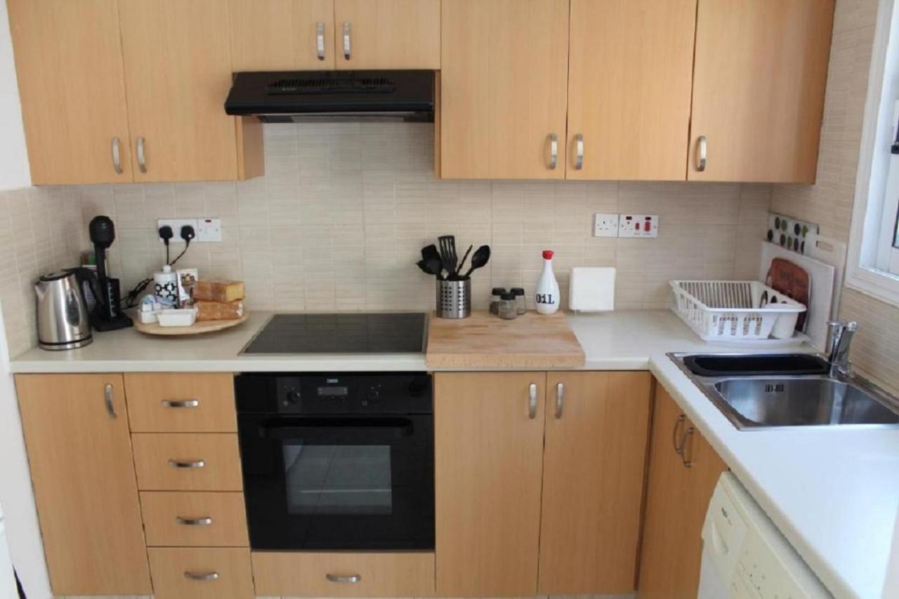 Estia Luxury Maisonette Paphos Bagian luar foto