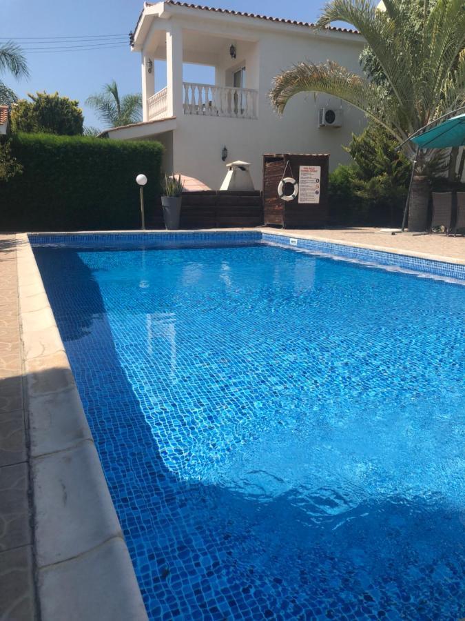 Estia Luxury Maisonette Paphos Bagian luar foto
